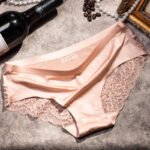 Ice silk seamless lace panties - Image 7